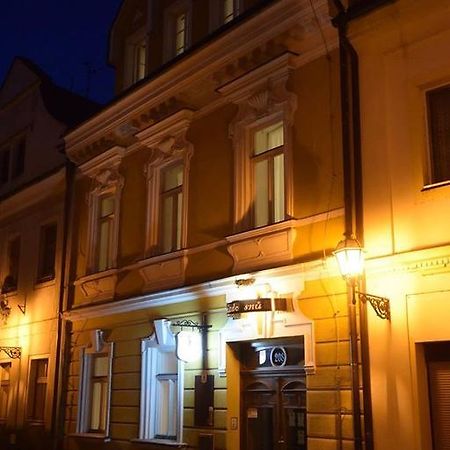 Hnizdo Snu Hotel Hradec Králové Exterior foto